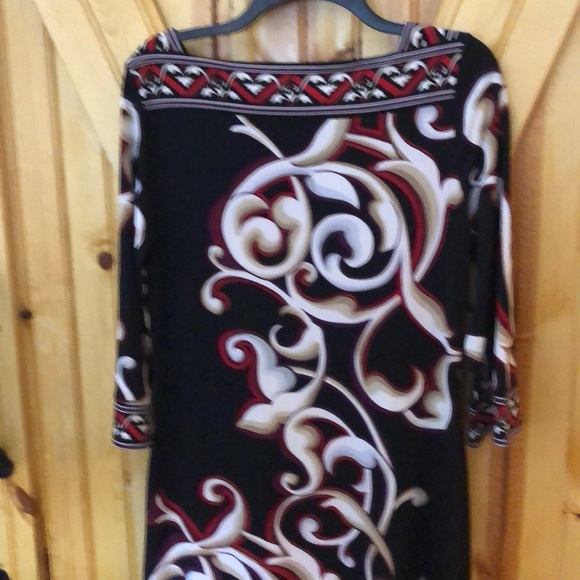 Beautiful White House Black Market dress. - Picture 5 of 5